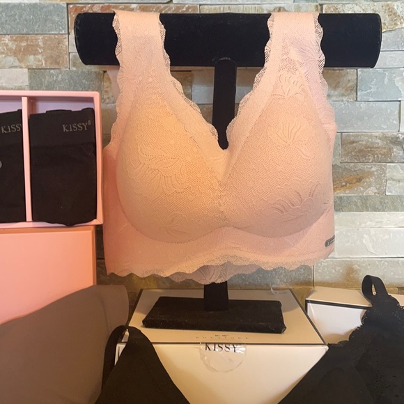 Kissy brand and panty - Picture 1 of 3
